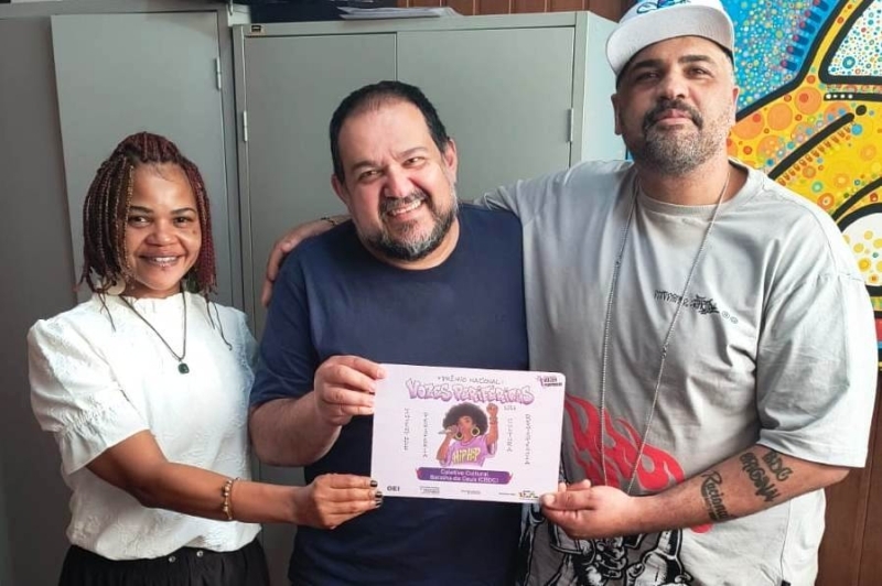 Noticia coletivo-batalha-dos-ceus-de-penapolis-recebe-premiacao-nacional-vozes